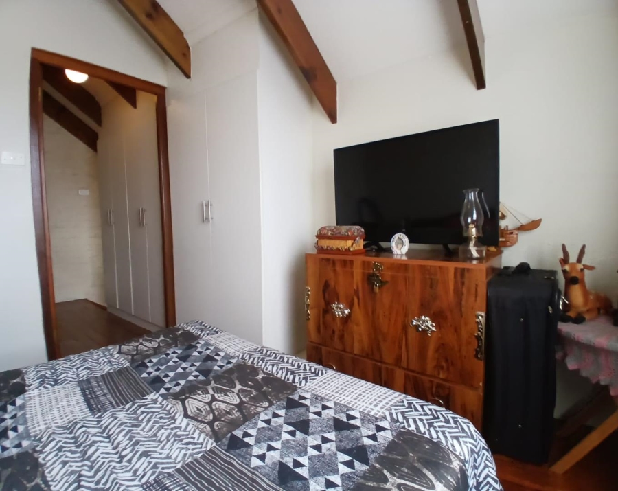 2 Bedroom Property for Sale in Heiderand Western Cape